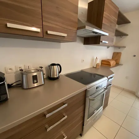 Melanie - Agreable 3 Pieces - Centre - Parking Ментона