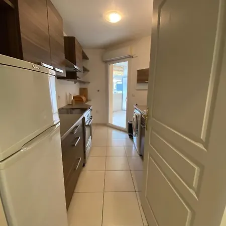 Melanie - Agreable 3 Pieces - Centre - Parking Μεντόν