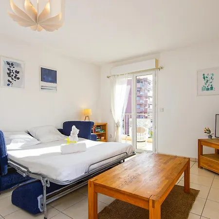 Melanie - Agreable 3 Pieces - Centre - Parking Μεντόν